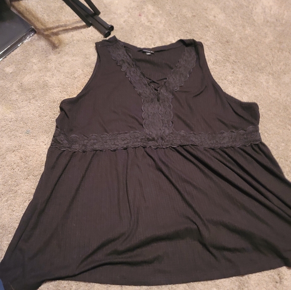 Shirt - Picture 2 of 2